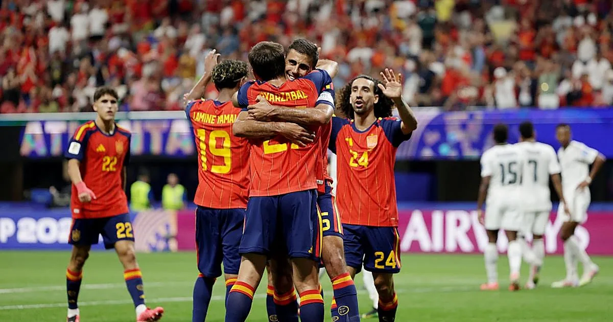 España asegura el liderato del grupo H en el Mundial tras vencer a Uruguay