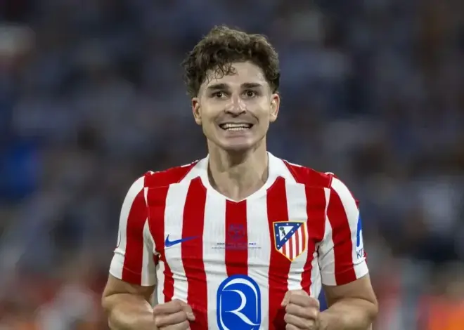 El Barcelona activa planes alternativos mientras la situación de Julián Álvarez sigue sin definirse