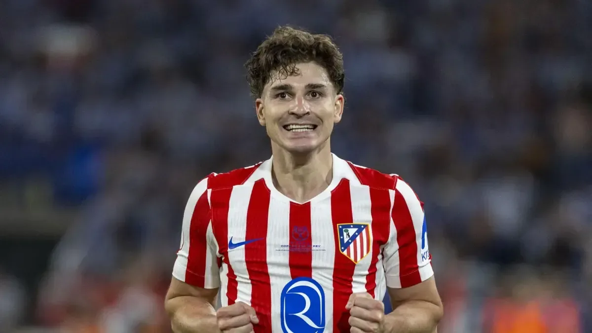 El Barcelona activa planes alternativos mientras la situación de Julián Álvarez sigue sin definirse