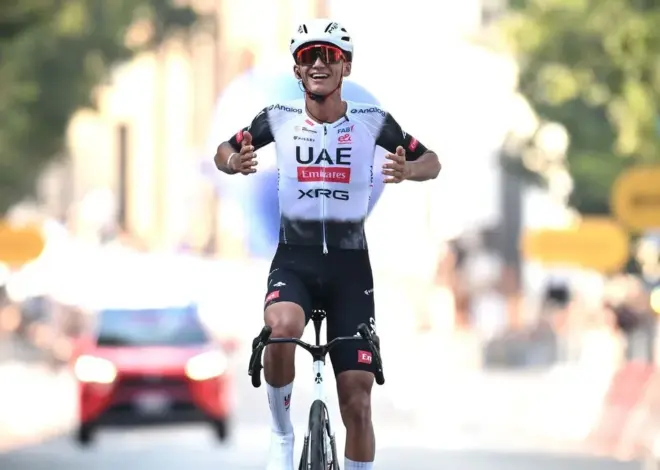 El ciclista mexicano Isaac del Toro hace historia en el Tour de Francia