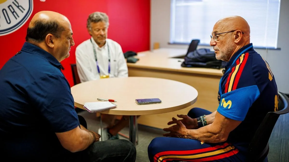 De la Fuente y Rodri Hernández comparecen antes de la final del Mundial contra Argentina