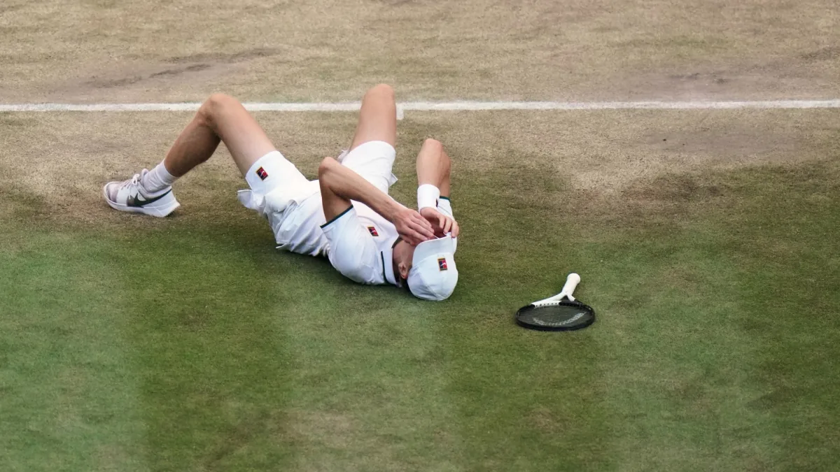 Sinner derrota a Zverev en Wimbledon y retiene la corona