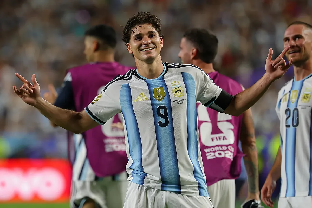 El Atlético de Madrid no venderá a Julián Álvarez al Barcelona