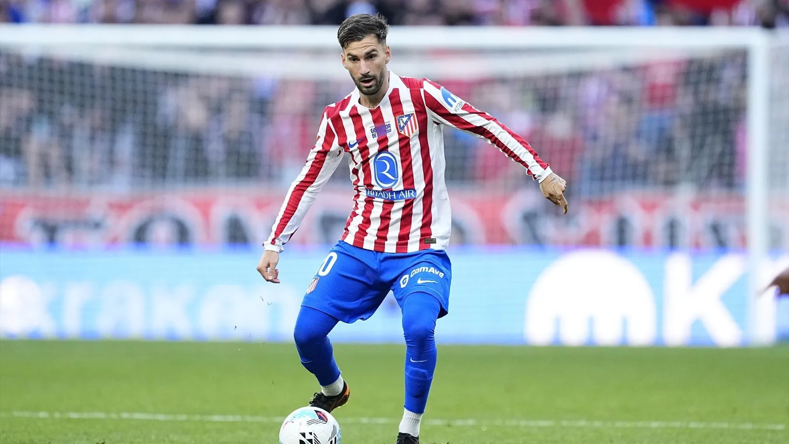 Álex Baena recupera la confianza y el disfrute en el campo con la selección española