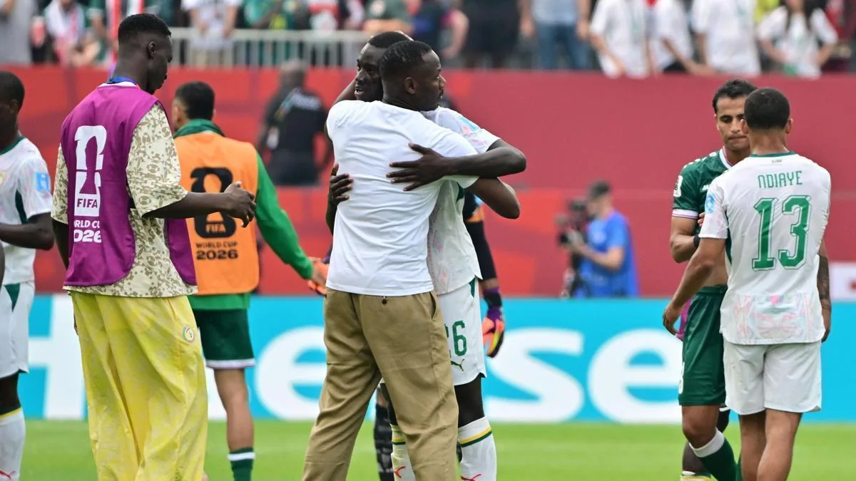 Pape Gueye anuncia una pausa en la selección de Senegal tras la eliminación del Mundial