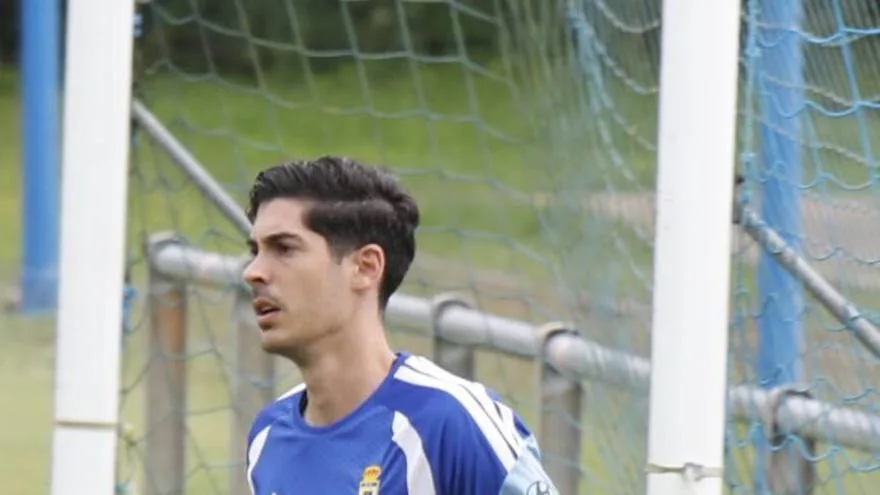 Oviedo: Calero integra nuevos fichajes y prepara doble amistoso