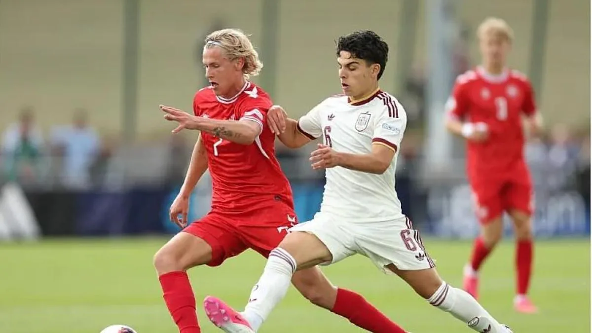 La selección española sub-19 asegura su pase a semifinales del Europeo y al Mundial sub-20