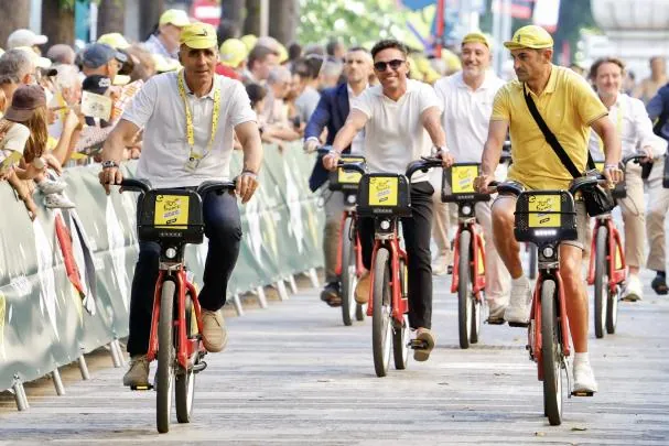 Miguel Indurain, Purito Rodríguez y Melcior Mauri, protagonistas junto a Jaume Collboni, alcalde de Barcelona&nbsp;