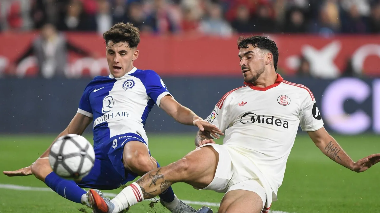 Isaac Romero y Julio DÃ­az, en el Sevilla - AtlÃ©tico de Madrid