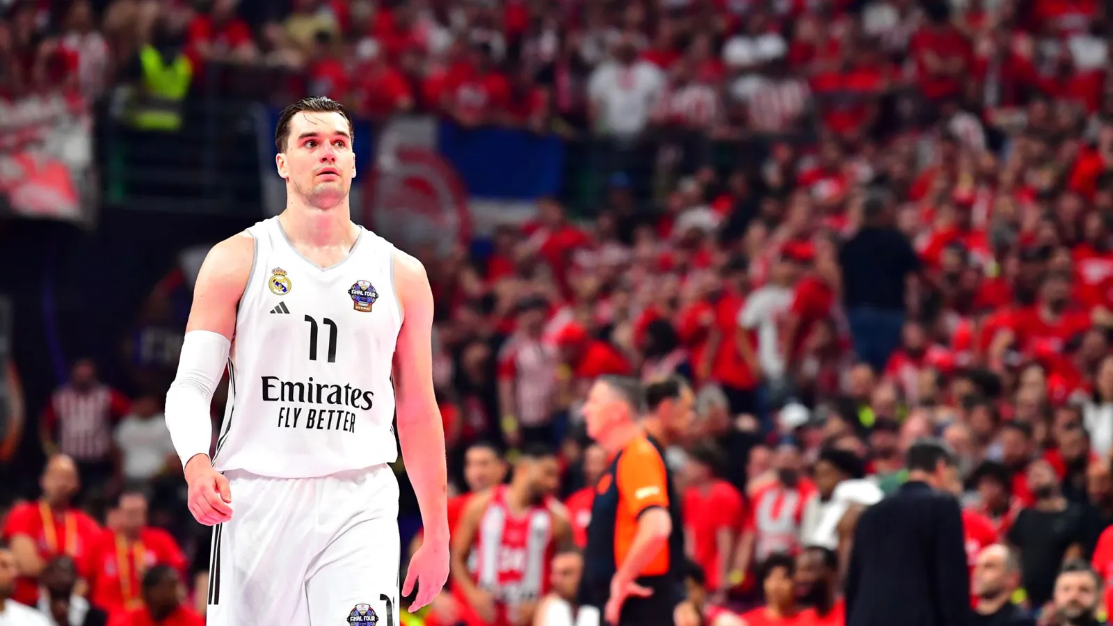 LeBron James hace hueco a Hezonja en una franquicia de la NBA